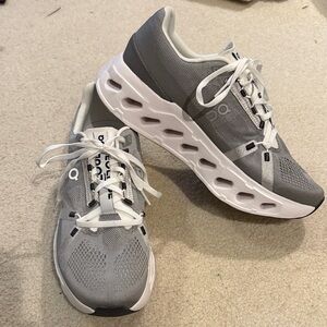 ON Running Gray Athletic Shoes size 11 nwob